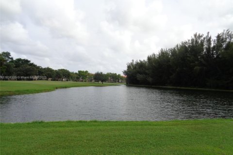 Copropriété à vendre à Pembroke Pines, Floride: 2 chambres, 140 m2 № 1770789 - photo 7