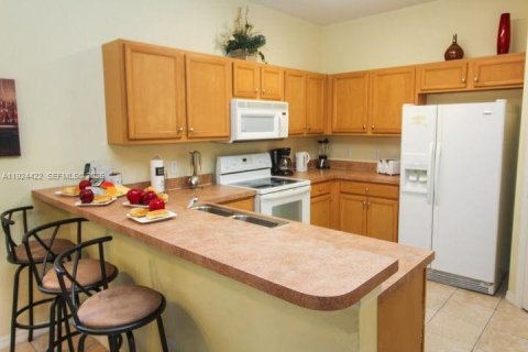 Casa en alquiler en Davenport, Florida, 5 dormitorios № 1982907 - foto 10