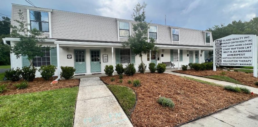 Propiedad comercial en Orange Park, Florida 46.45 m2 № 770506