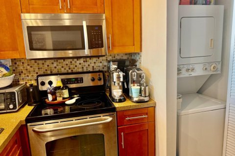 Condominio en venta en Miami, Florida, 1 dormitorio, 70.33 m2 № 2031211 - foto 6