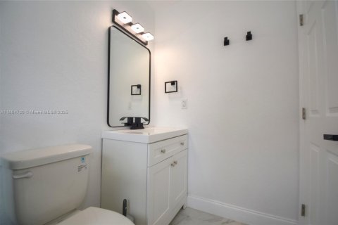 Купить виллу или дом в Форт-Лодердейл, Флорида 4 спальни, 130.06м2, № 1978651 - фото 16