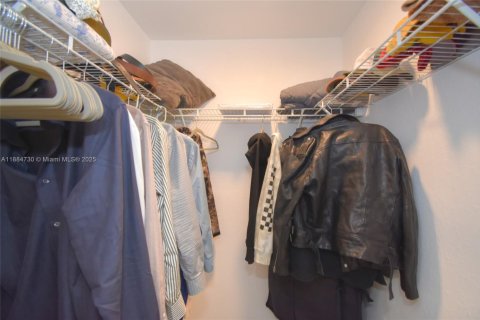 Купить виллу или дом в Форт-Лодердейл, Флорида 4 спальни, 130.06м2, № 1978651 - фото 18