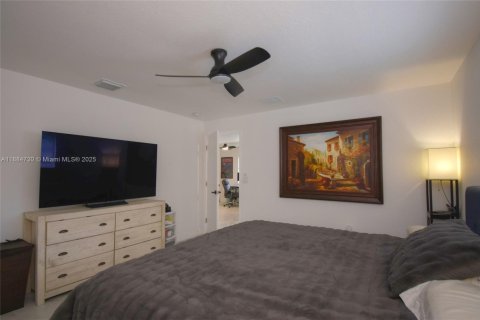 Купить виллу или дом в Форт-Лодердейл, Флорида 4 спальни, 130.06м2, № 1978651 - фото 14