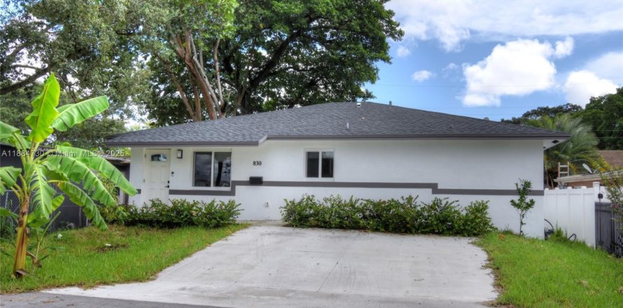 Дом в Форт-Лодердейл, Флорида 4 спальни, 130.06м2 № 1978651