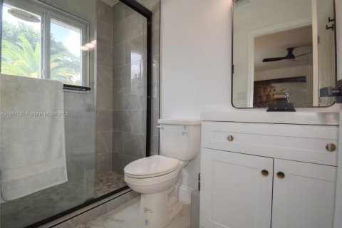 Купить виллу или дом в Форт-Лодердейл, Флорида 4 спальни, 130.06м2, № 1978651 - фото 15