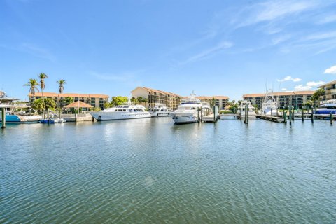 Condo in Jupiter, Florida, 2 bedrooms № 2246230 - photo 3