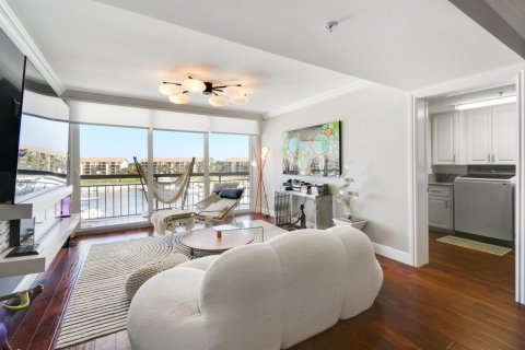 Condo in Jupiter, Florida, 2 bedrooms № 2246230 - photo 14
