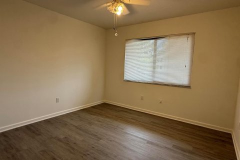 Condo in Tamarac, Florida, 2 bedrooms № 2177436 - photo 13