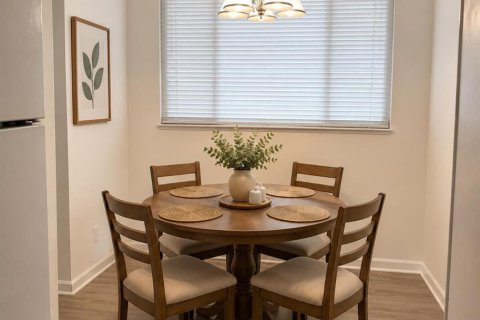 Condo in Tamarac, Florida, 2 bedrooms № 2177436 - photo 9