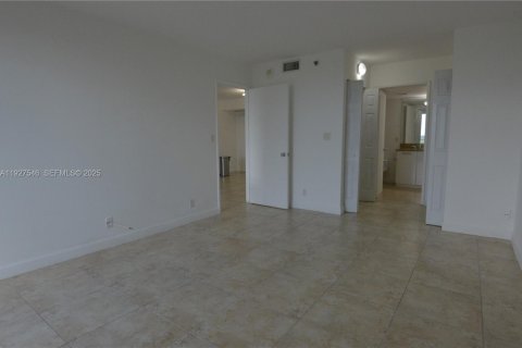 Condominio en venta en Aventura, Florida, 2 dormitorios, 91.97 m2 № 1987986 - foto 8