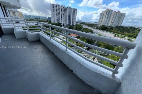Condominio en venta en Aventura, Florida, 2 dormitorios, 91.97 m2 № 1987986 - foto 6