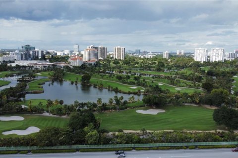 Condominio en venta en Aventura, Florida, 2 dormitorios, 91.97 m2 № 1987986 - foto 4