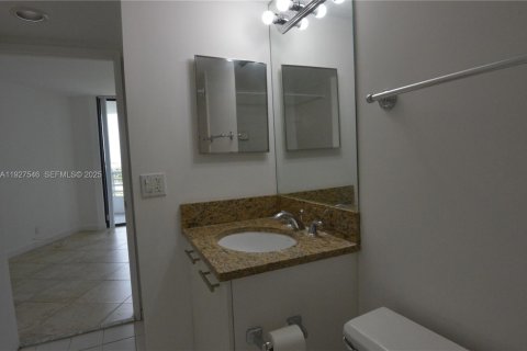 Condominio en venta en Aventura, Florida, 2 dormitorios, 91.97 m2 № 1987986 - foto 18