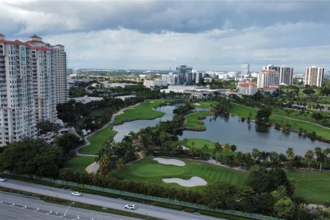 Condominio en venta en Aventura, Florida, 2 dormitorios, 91.97 m2 № 1987986 - foto 3