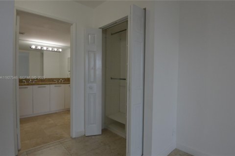 Condominio en venta en Aventura, Florida, 2 dormitorios, 91.97 m2 № 1987986 - foto 11