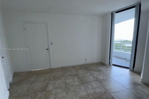 Condominio en venta en Aventura, Florida, 2 dormitorios, 91.97 m2 № 1987986 - foto 14