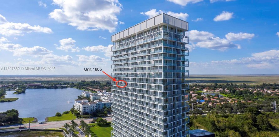 Кондоминиум с 1 спальней в Санрайз, Флорида № 1799019