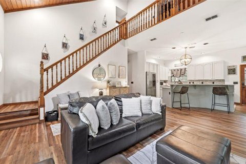 Casa en venta en Geneva, Florida, 5 dormitorios, 316.61 m2 № 2209244 - foto 9
