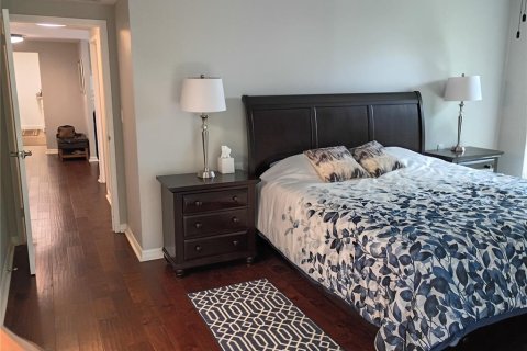 Condo in Gainesville, Florida, 2 bedrooms № 2113593 - photo 26