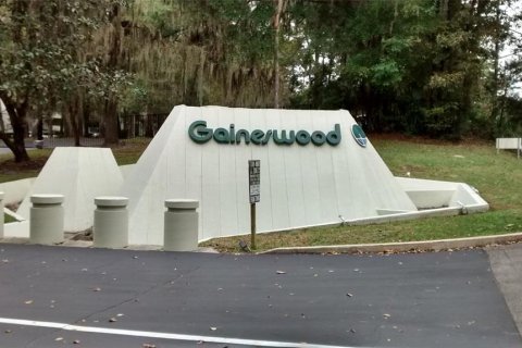 Condo in Gainesville, Florida, 2 bedrooms № 2113593 - photo 2