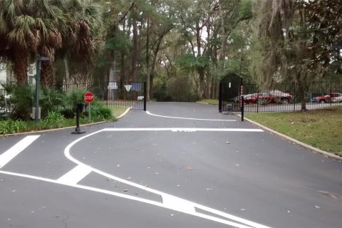 Condo in Gainesville, Florida, 2 bedrooms № 2113593 - photo 3