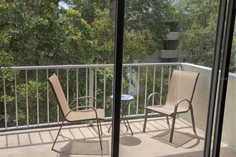 Condo in Gainesville, Florida, 2 bedrooms № 2113593 - photo 18
