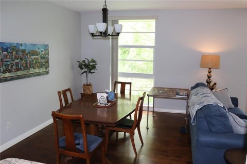 Condo in Gainesville, Florida, 2 bedrooms № 2113593 - photo 14
