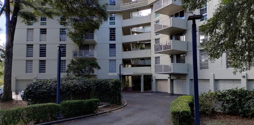 Condo in Gainesville, Florida, 2 bedrooms № 2113593