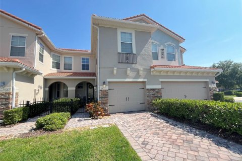 Townhouse in Oviedo, Florida 3 bedrooms, 145.67 sq.m. № 1843331 - photo 1