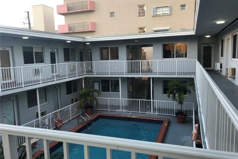 Снять в аренду кондоминиум в Майами-Бич, Флорида 41.06м2, № 2006256 - фото 2