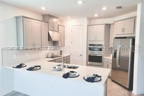 Casa en alquiler en Kissimmee, Florida, 4 dormitorios, 198.81 m2 № 1774950 - foto 10