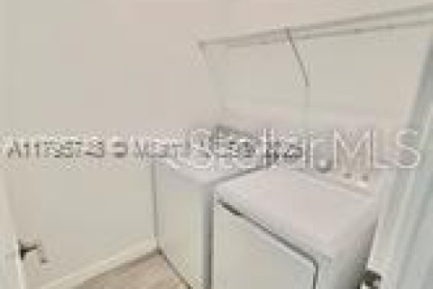 Casa en alquiler en Kissimmee, Florida, 4 dormitorios, 198.81 m2 № 1774950 - foto 19