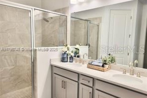 Casa en alquiler en Kissimmee, Florida, 4 dormitorios, 198.81 m2 № 1774950 - foto 18