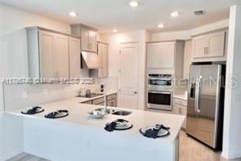 Casa en alquiler en Kissimmee, Florida, 4 dormitorios, 198.81 m2 № 1774950 - foto 9