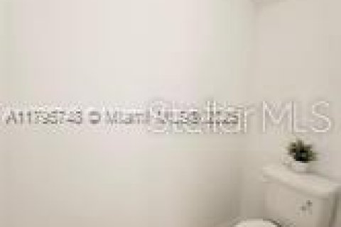 Casa en alquiler en Kissimmee, Florida, 4 dormitorios, 198.81 m2 № 1774950 - foto 15