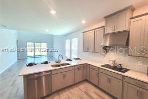Casa en alquiler en Kissimmee, Florida, 4 dormitorios, 198.81 m2 № 1774950 - foto 12