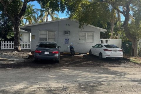 Commercial property in Hallandale Beach, Florida № 1987326 - photo 4