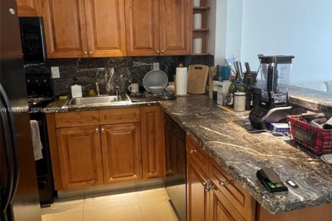 Снять в аренду кондоминиум в Майами-Бич, Флорида 1 спальня, 75.62м2, № 2043611 - фото 24