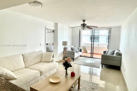 Снять в аренду кондоминиум в Майами-Бич, Флорида 1 спальня, 75.62м2, № 2043611 - фото 20