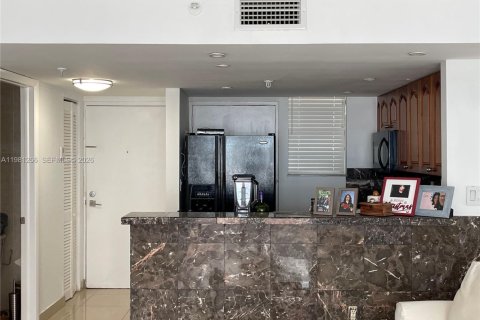 Снять в аренду кондоминиум в Майами-Бич, Флорида 1 спальня, 75.62м2, № 2043611 - фото 16