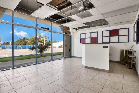 Propiedad comercial en alquiler en Orlando, Florida, 2795.43 m2 № 1387674 - foto 3