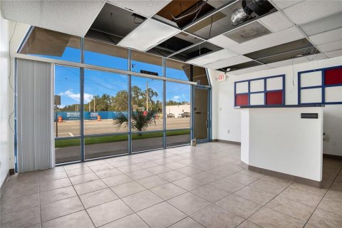 Propiedad comercial en alquiler en Orlando, Florida, 2795.43 m2 № 1387674 - foto 2