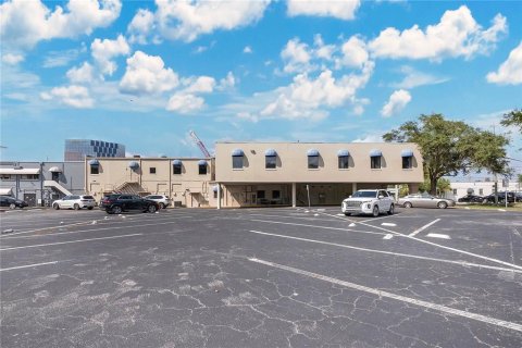 Propiedad comercial en alquiler en Orlando, Florida, 2795.43 m2 № 1387674 - foto 5