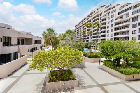 Adosado en venta en Key Biscayne, Florida, 4 dormitorios, 302.3 m2 № 2063516 - foto 28