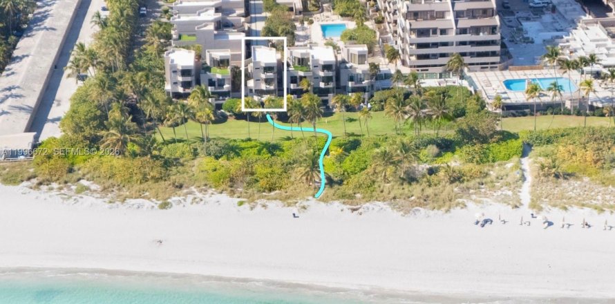 Adosado en Key Biscayne, Florida 4 dormitorios, 302.3 m2 № 2063516