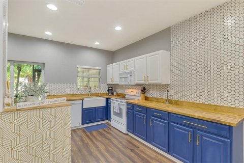 Купить таунхаус в Брейдентон, Флорида 7 комнат, 132.76м2, № 2215794 - фото 22