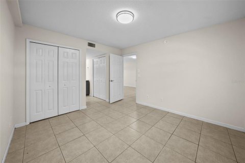 Condominio en alquiler en Saint Petersburg, Florida, 2 dormitorios, 88.26 m2 № 1913629 - foto 9