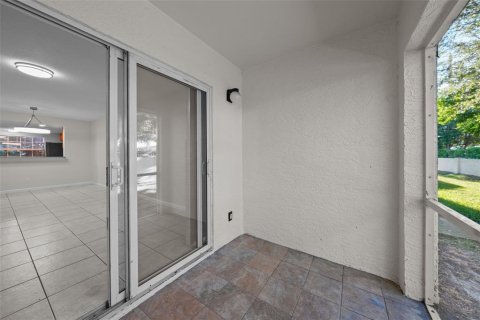 Condominio en alquiler en Saint Petersburg, Florida, 2 dormitorios, 88.26 m2 № 1913629 - foto 20