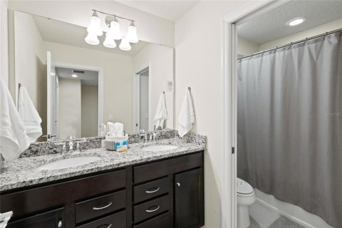 Touwnhouse à vendre à Kissimmee, Floride: 5 chambres, 210.24 m2 № 2134460 - photo 30
