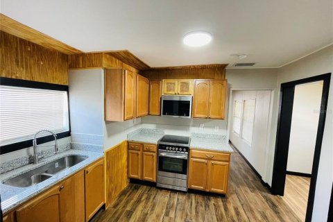 Villa ou maison à louer à Haines City, Floride: 2 chambres, 92.9 m2 № 2310789 - photo 9